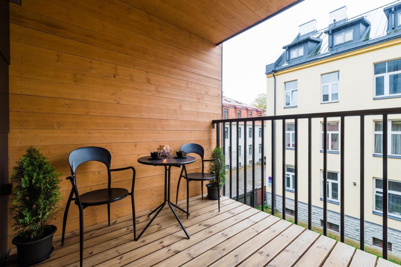 Thomas' Home - Trendy, Central & Balcony Tallinn Extérieur photo