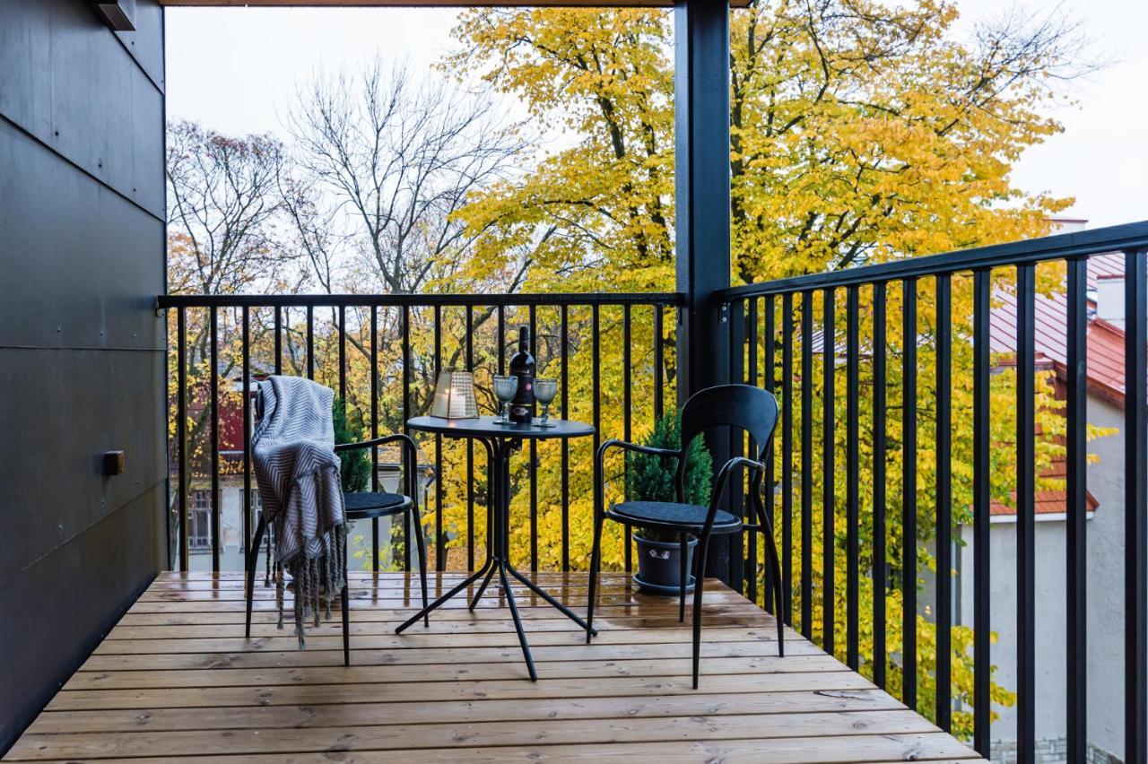 Thomas' Home - Trendy, Central & Balcony Tallinn Extérieur photo